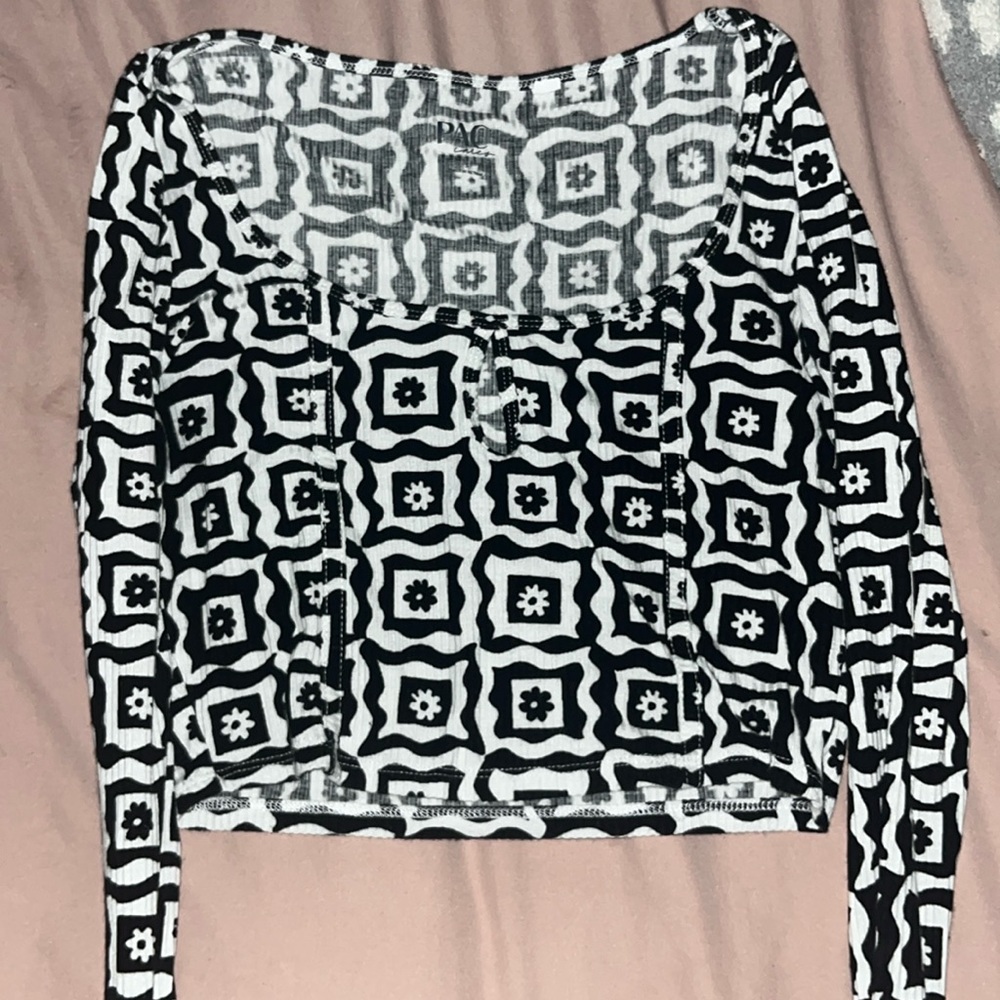Pacsun Long-sleeve Cropped Shirt
